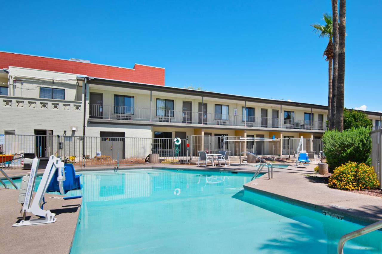 Red Roof Inn Tucson Downtown - University Extérieur photo